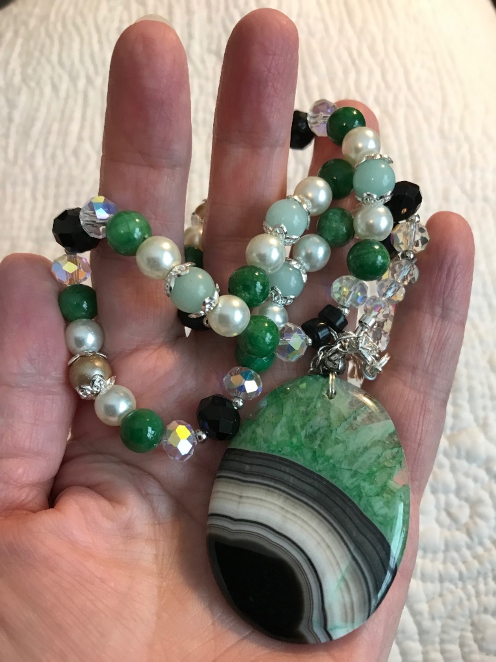 “Emerald Eclipse”: Artisan necklace - Picture 12 of 16